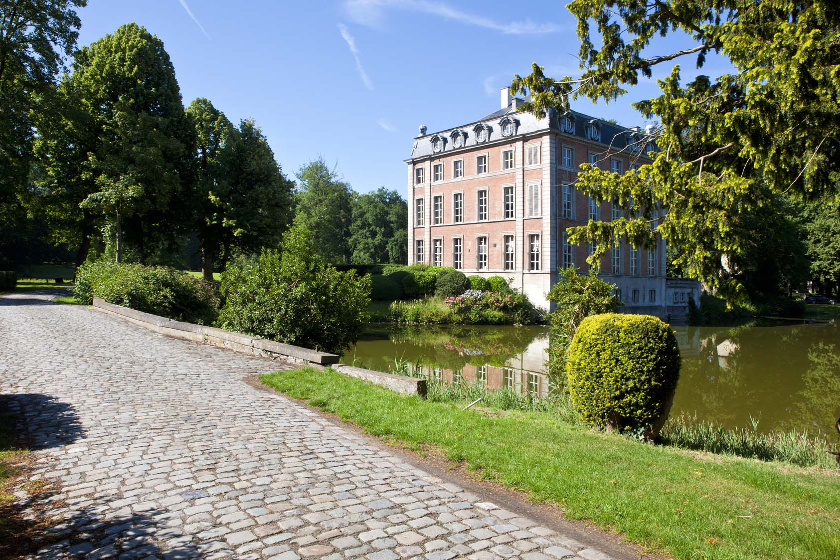 Contact Lozer Kasteel